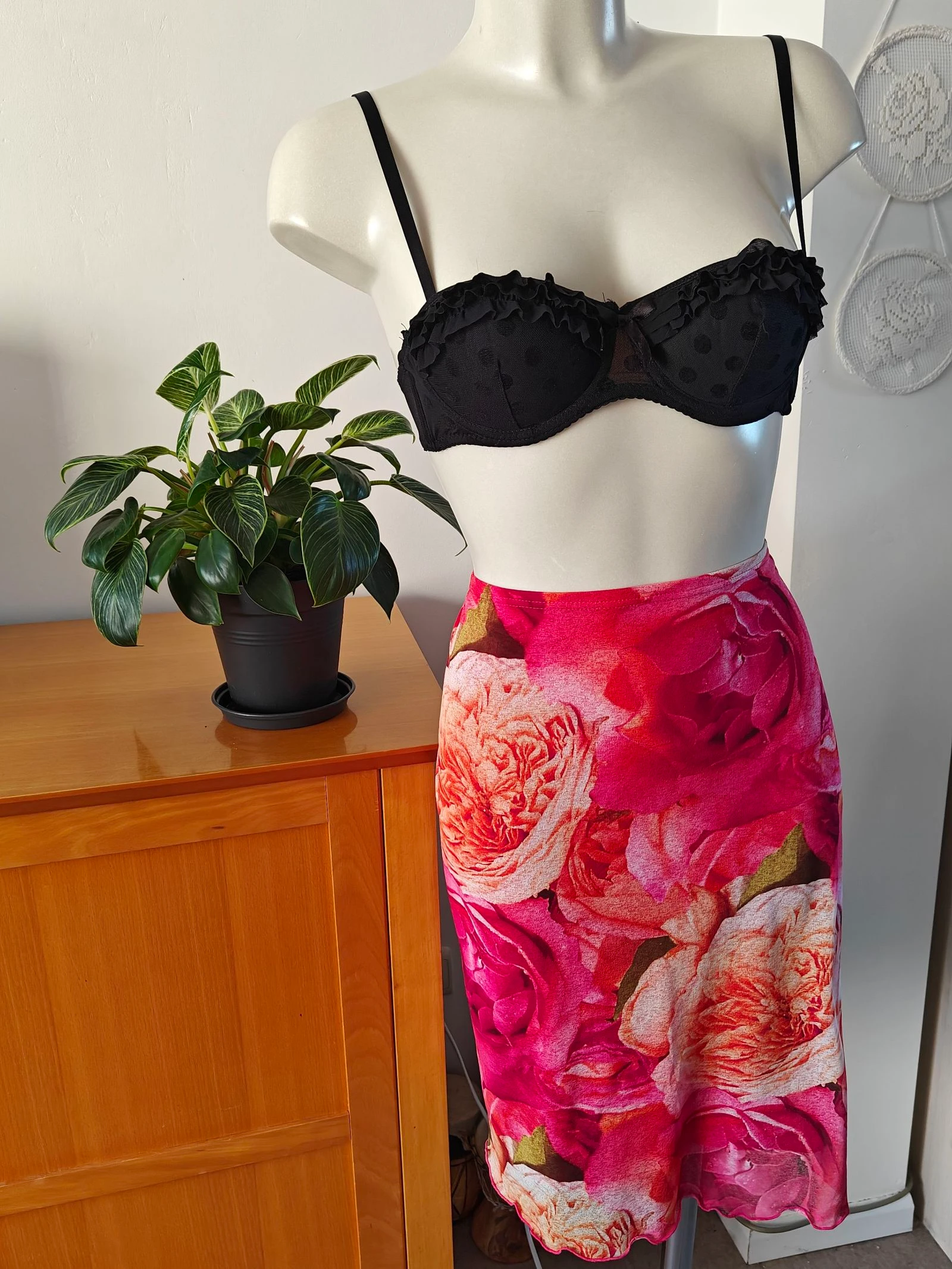 Vintage Y2K Midi Rok met Roze Bloemenprint / Mesh Look